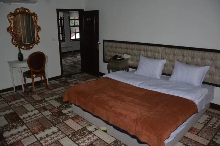 Theodore Butik Hotel