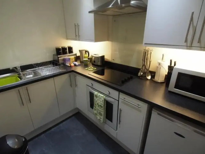 Wallfield Field Apartments