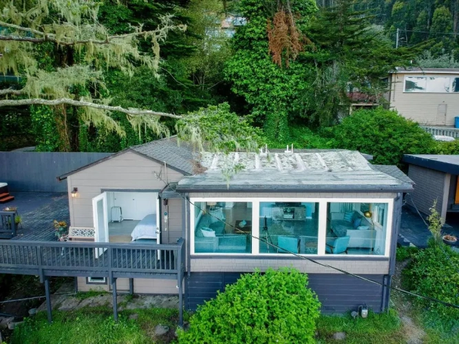 4 Bedrooms Cottage