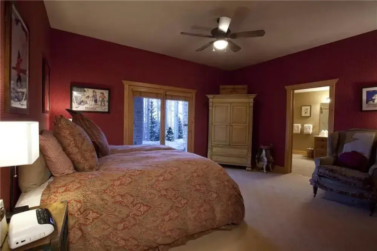 Snowdrift Cabin