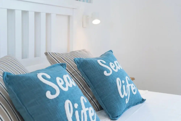Velis - art & hospitality