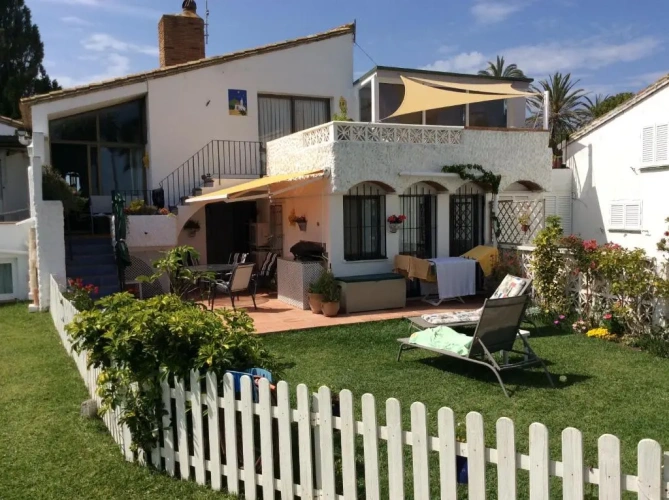 2 Bedrooms Cottage