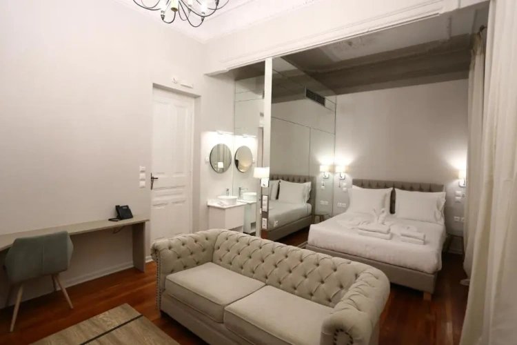 Deluxe Suite