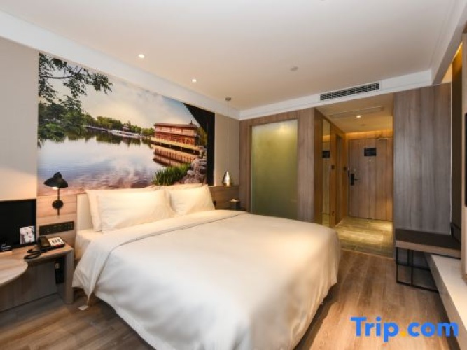 Executive Double Attic room with city view