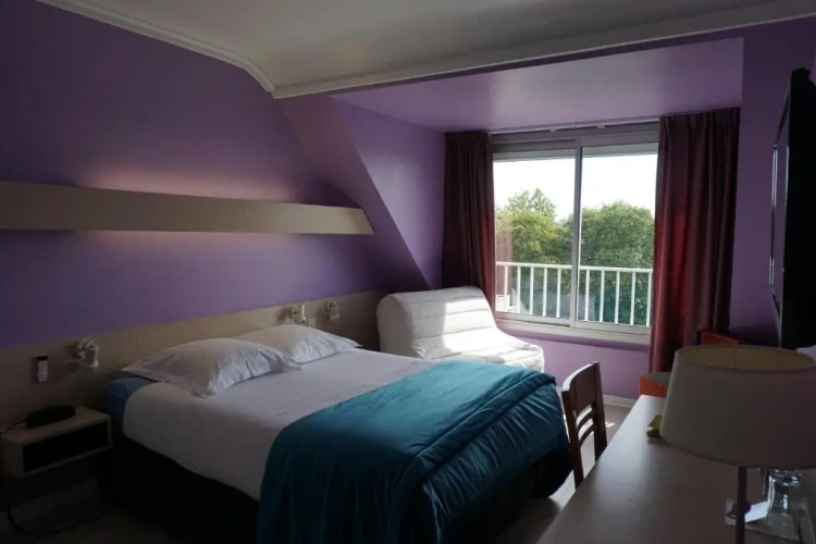 Standard Triple room