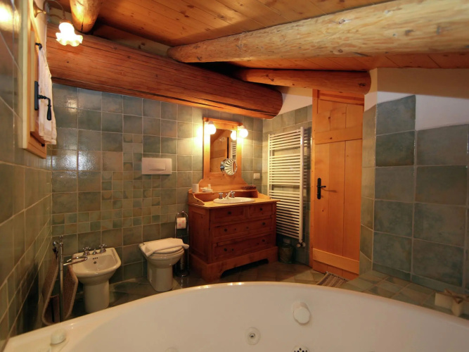 Dreamy Cottage in Bellamonte Italy with bubble bath