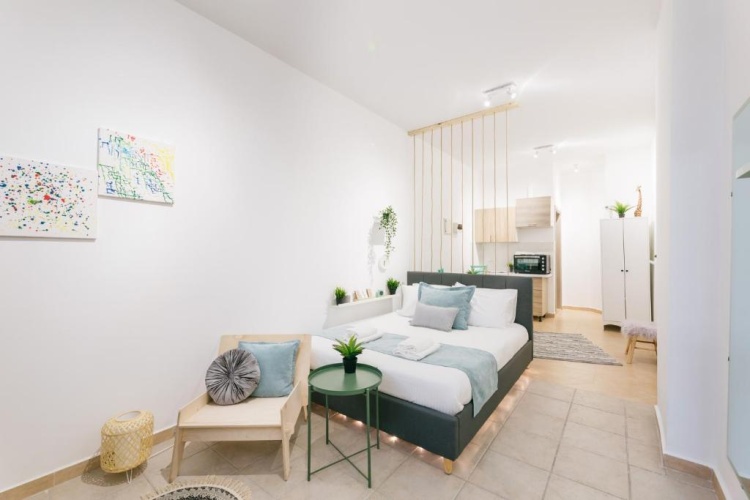 1 Bedroom Apartment