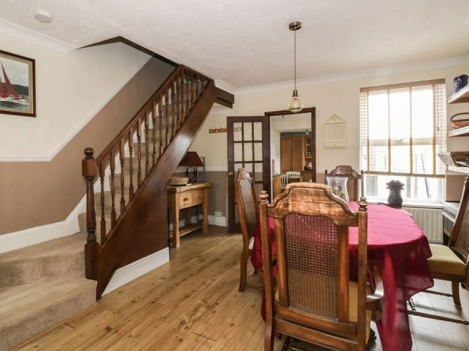 9 Oaklands Terrace