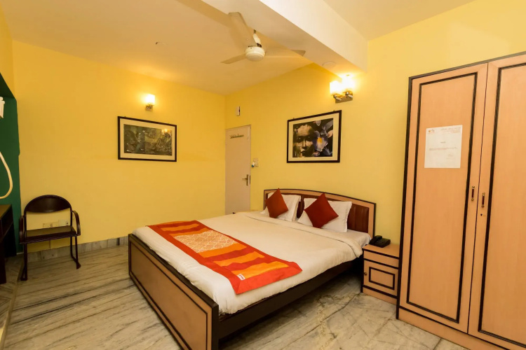 Alipore Guest House
