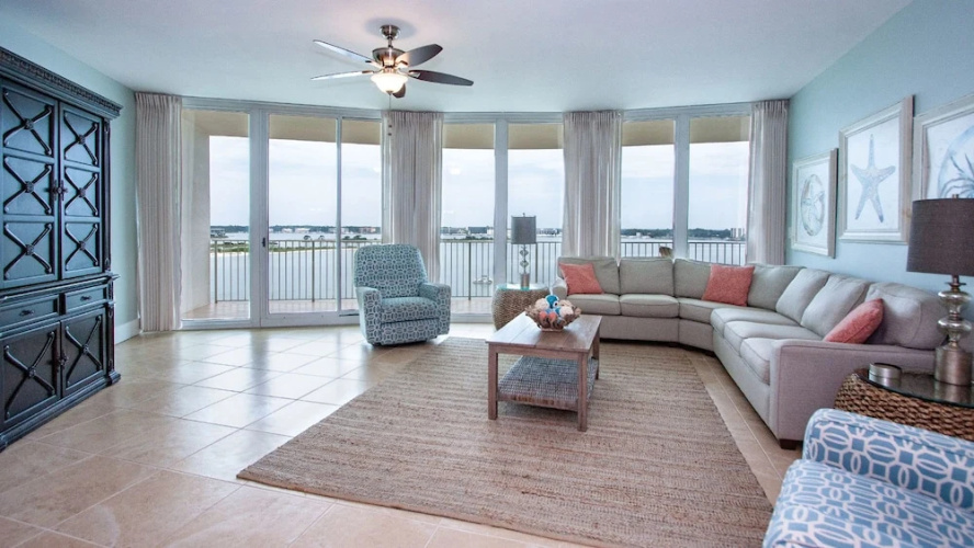 Private Balcony With Sweeping Views - Unit Crc0604
