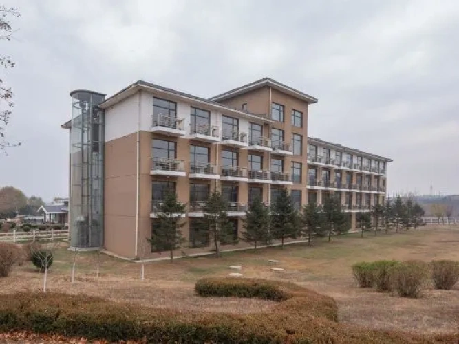 Ming Lake International Hot Spring Ski Resort Hotel