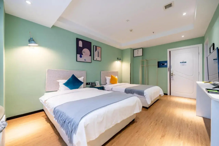 InnStar Hotel