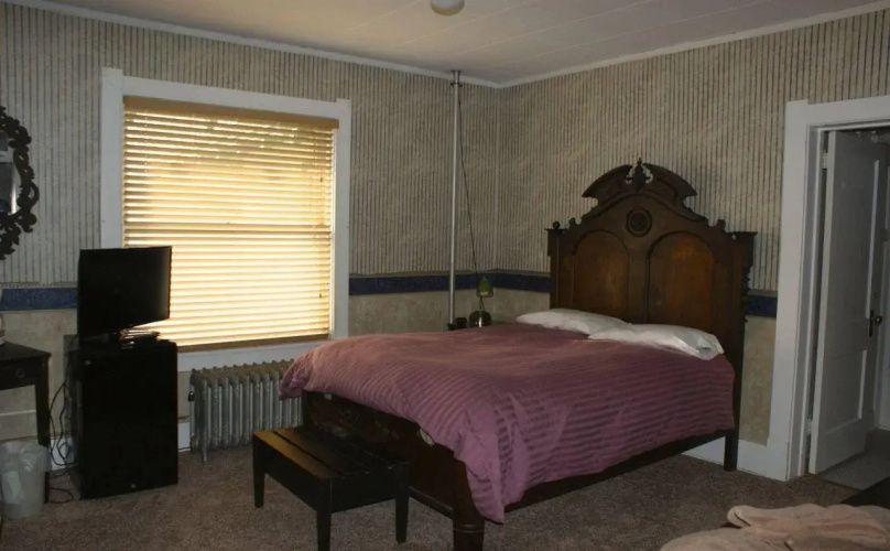 Higgins Hotel