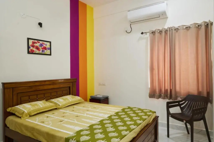 Chill place : 3 BHK with AC bedrooms and functional kitchen