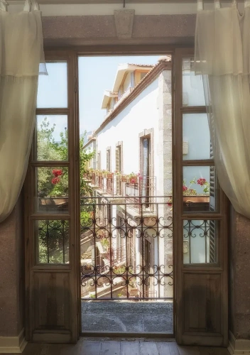Standard Twin room with balcony