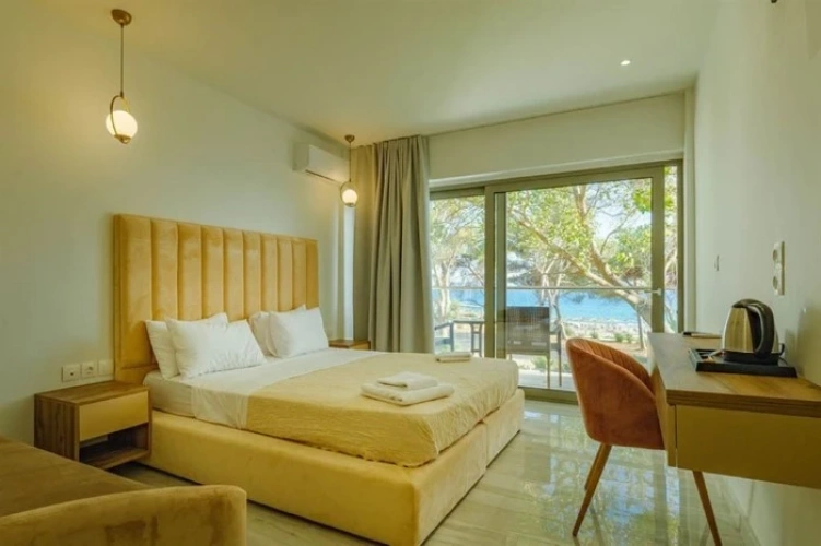 Superior room with sea view