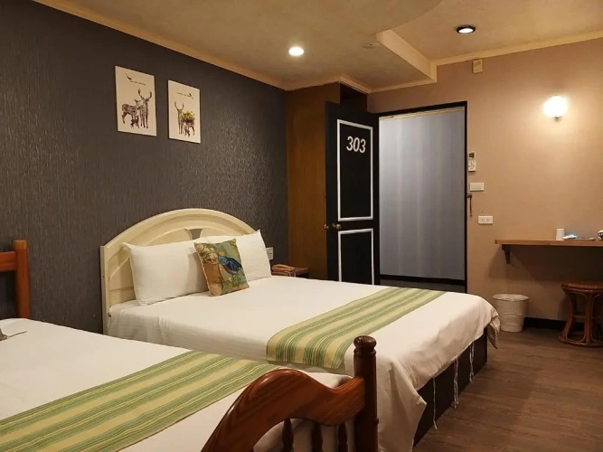 Standard Triple room