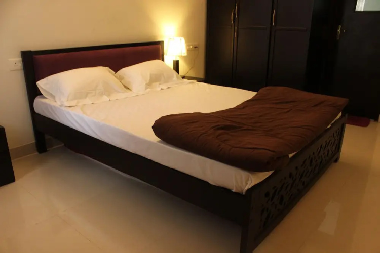 OYO 9364 Home Modern 2 BHK Pool View Candolim