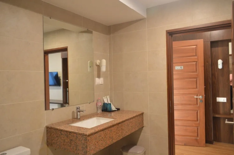 Deluxe Twin room with balcony