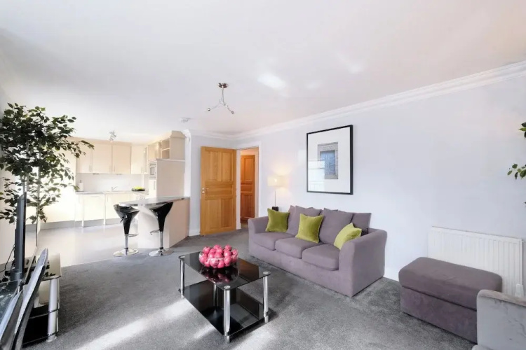 Spacious 3 Bed in Aberdeen s Westend