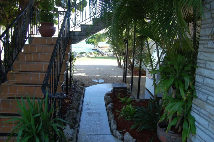 Seascape Resort & Marina