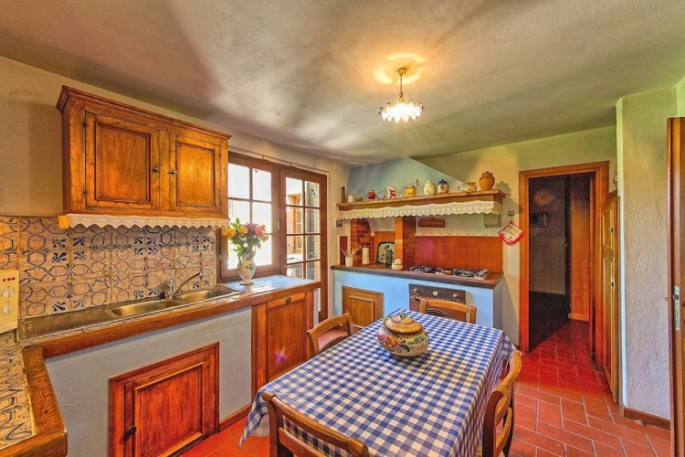 4 Bedrooms Villa