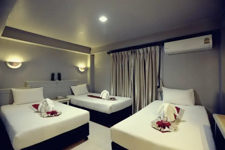 8080 Hotel Patong