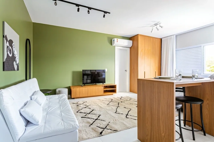 Apartment with balcony