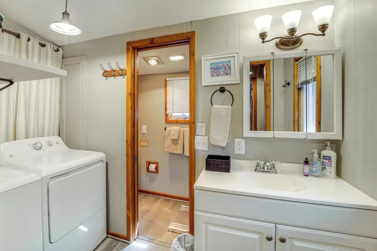 Near Lake + Trails: Rustic Newland Cabin w/ Deck!
