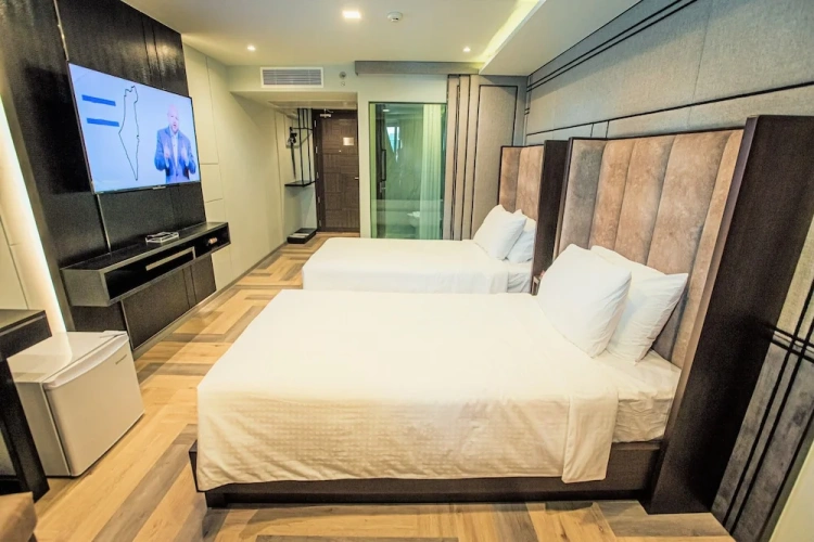 Deluxe Twin room with balcony