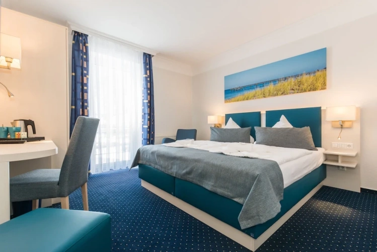 Standard Double room with balcony and with sea view