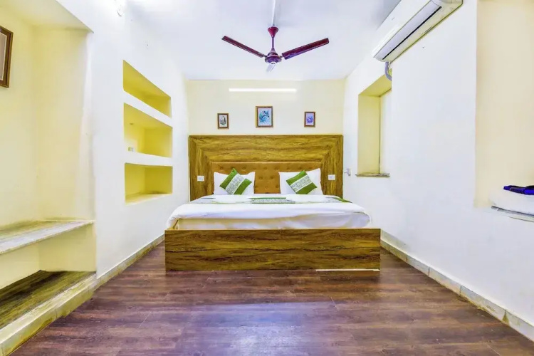 Hotel Castle Rock Mount Abu by SAH