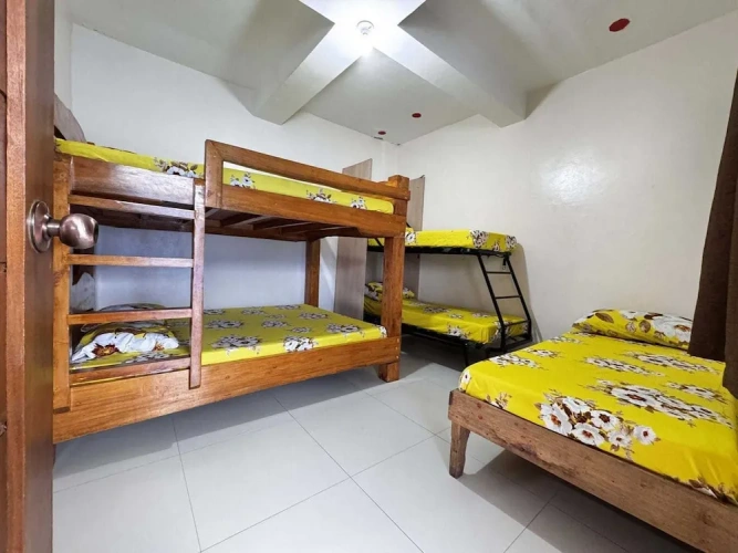 4 Bedrooms Villa