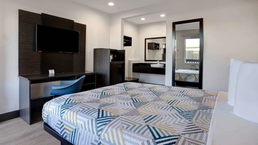 Motel 6 Eureka, CA – Redwood Coast
