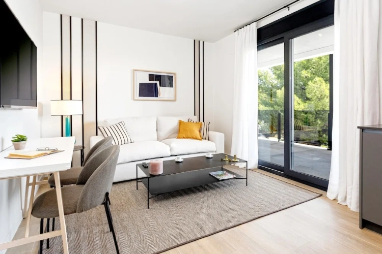 1 Bedroom Apartment