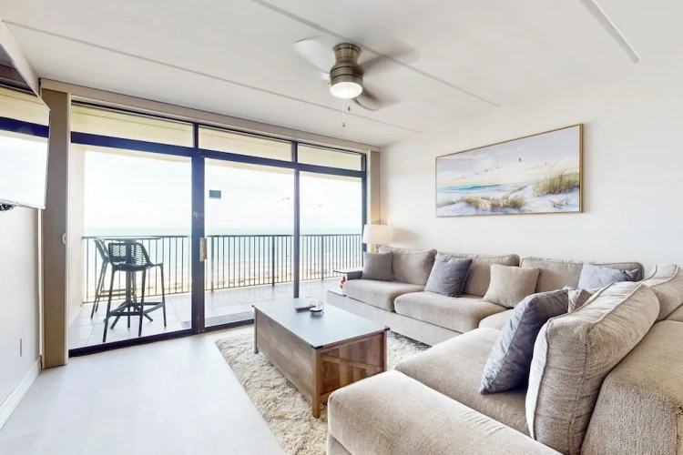 2 Bedrooms Apartment with balcony