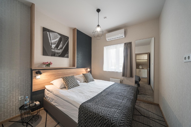 1 Bedroom Apartment