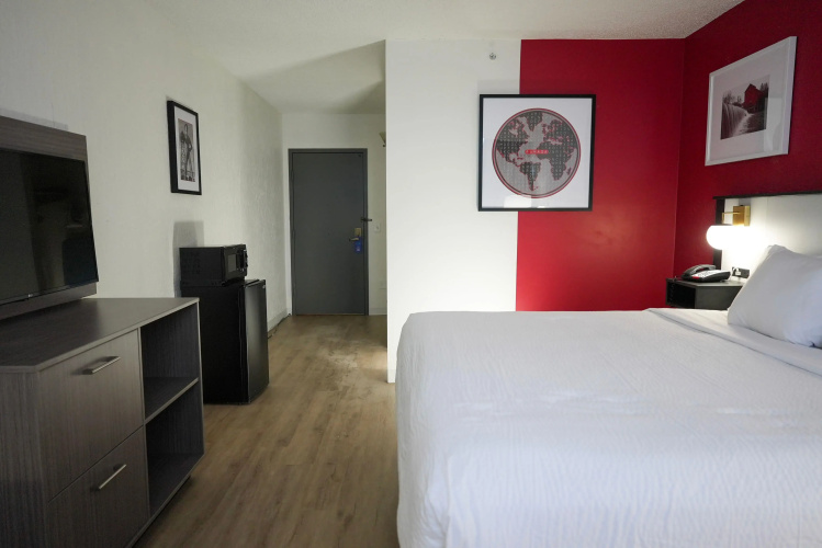 Ramada by Wyndham Tulsa Broken Arrow