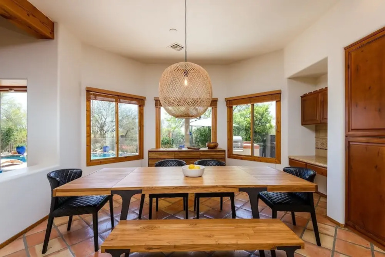 Casa Sanctuary 5 Bedroom Home by Redawning