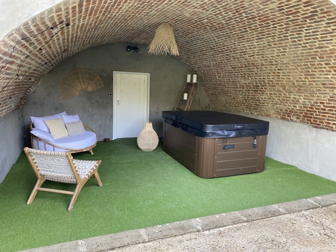 2 Bedrooms Cottage