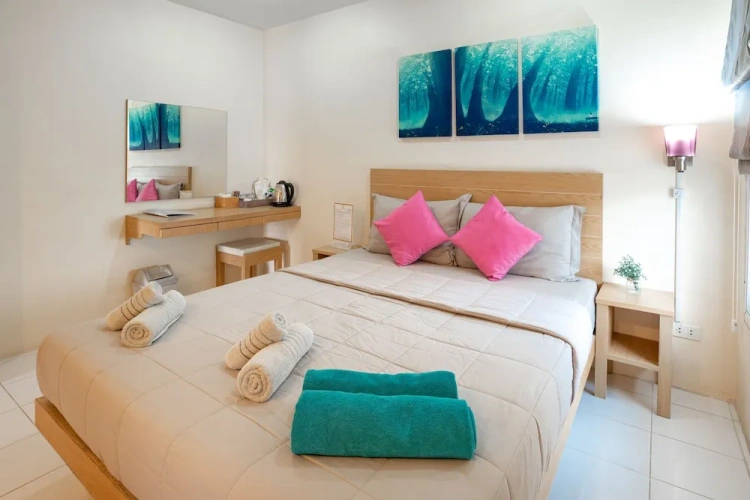 2 Bedrooms Deluxe Quadruple room with balcony and with city view