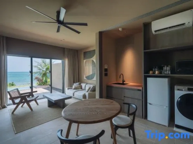 Twin Junior Suite with ocean view