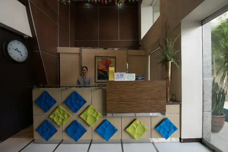 Festive Hotel