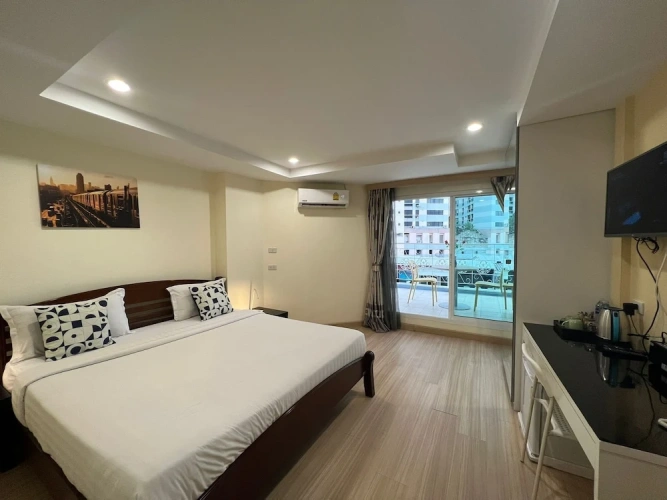 Deluxe room with balcony