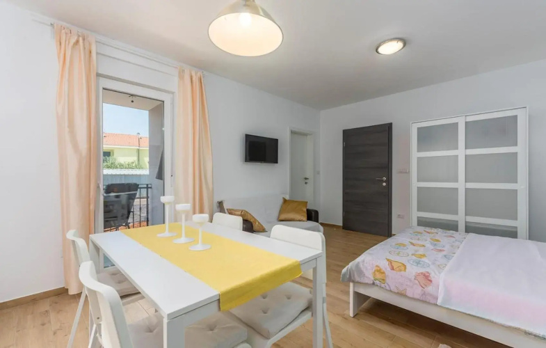 Apartment Complex Jelena