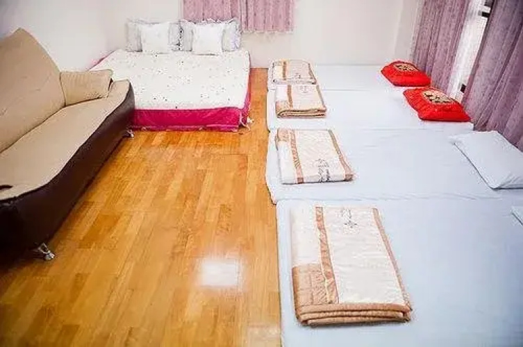 Weiyang Art B and B