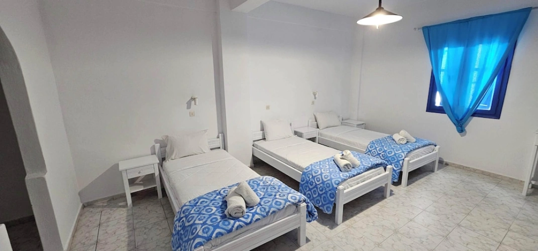 Economy Triple room