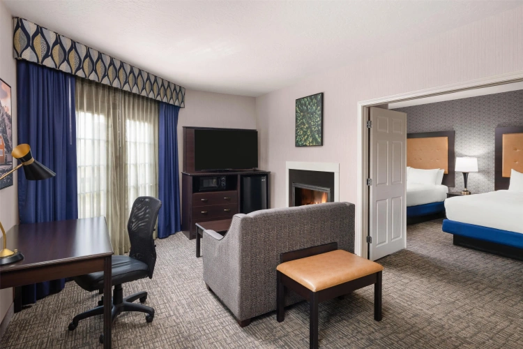 Quadruple Suite