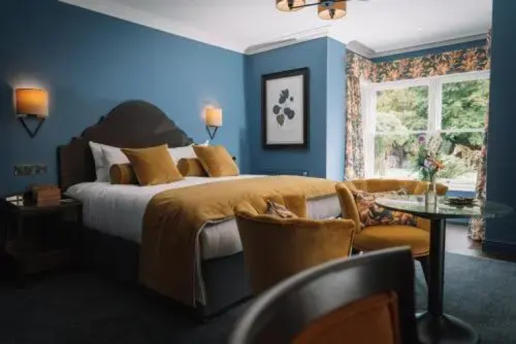 Bridge House Hotel