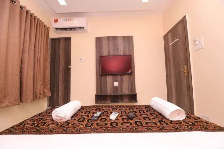 Hotel Sarah Inn